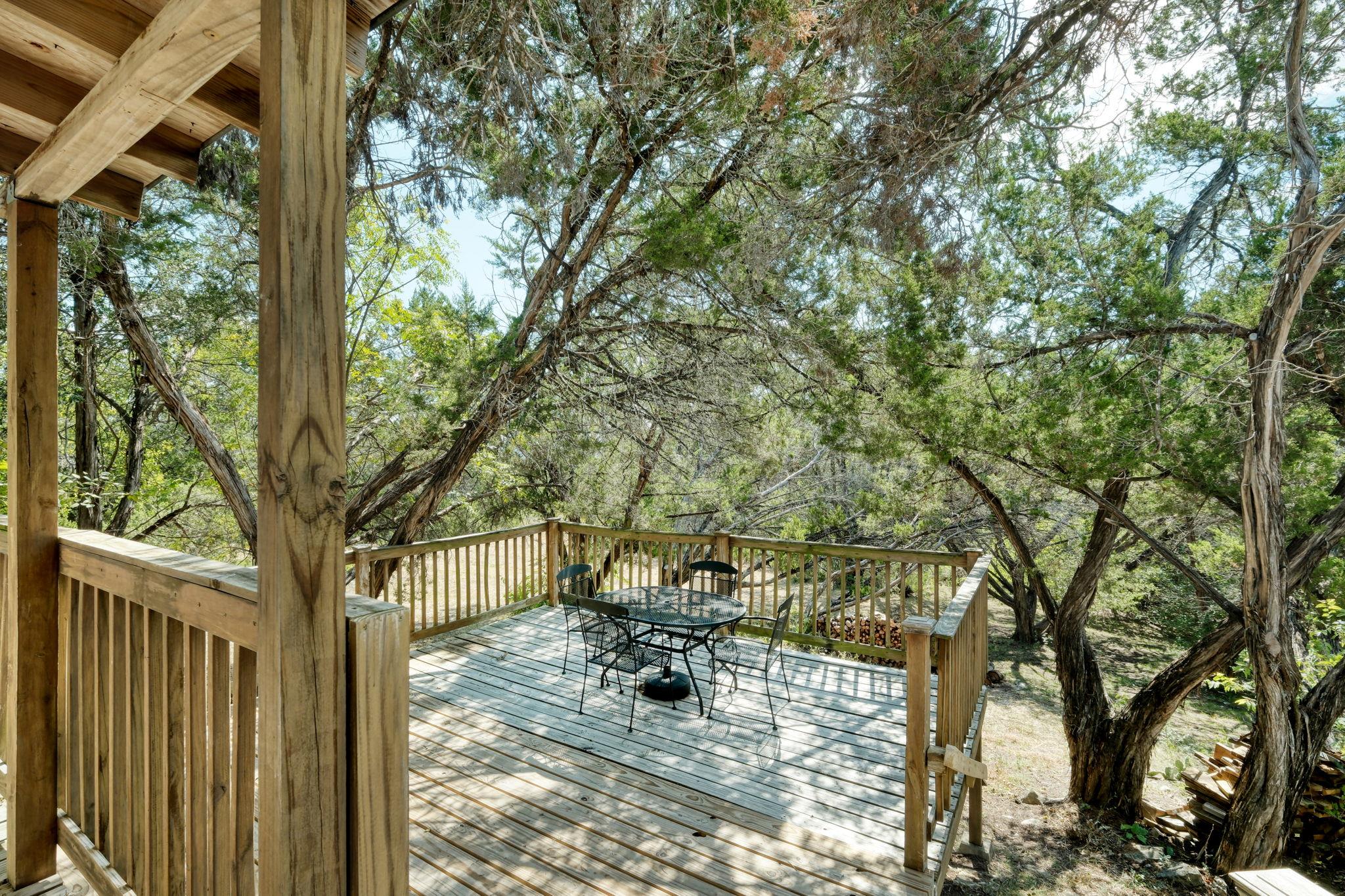21405 Cherry Hollow Cv Property Photo 22