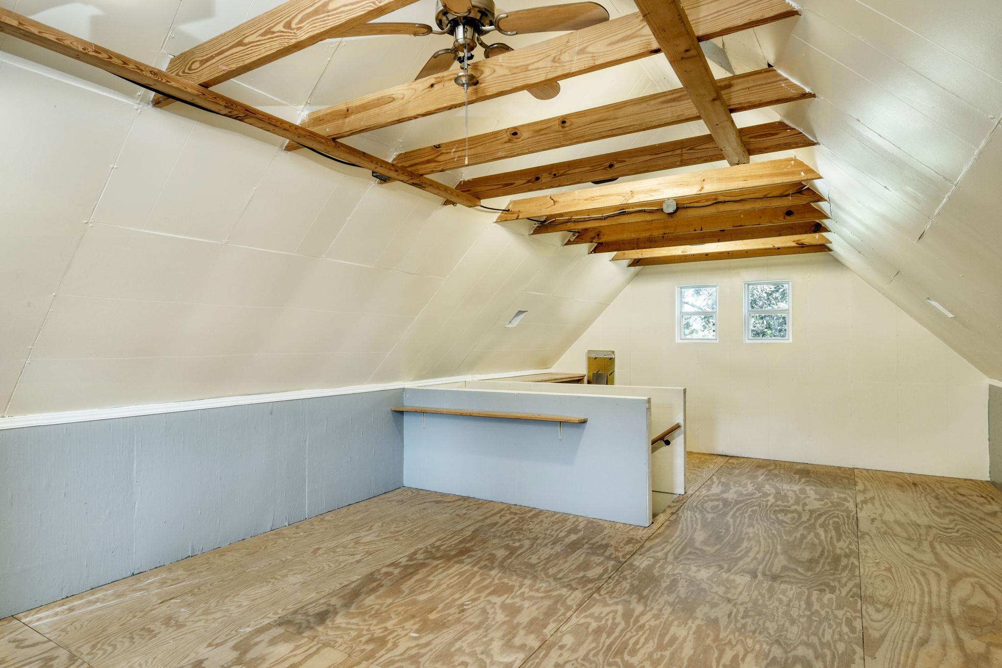 21405 Cherry Hollow Cv Property Photo 28