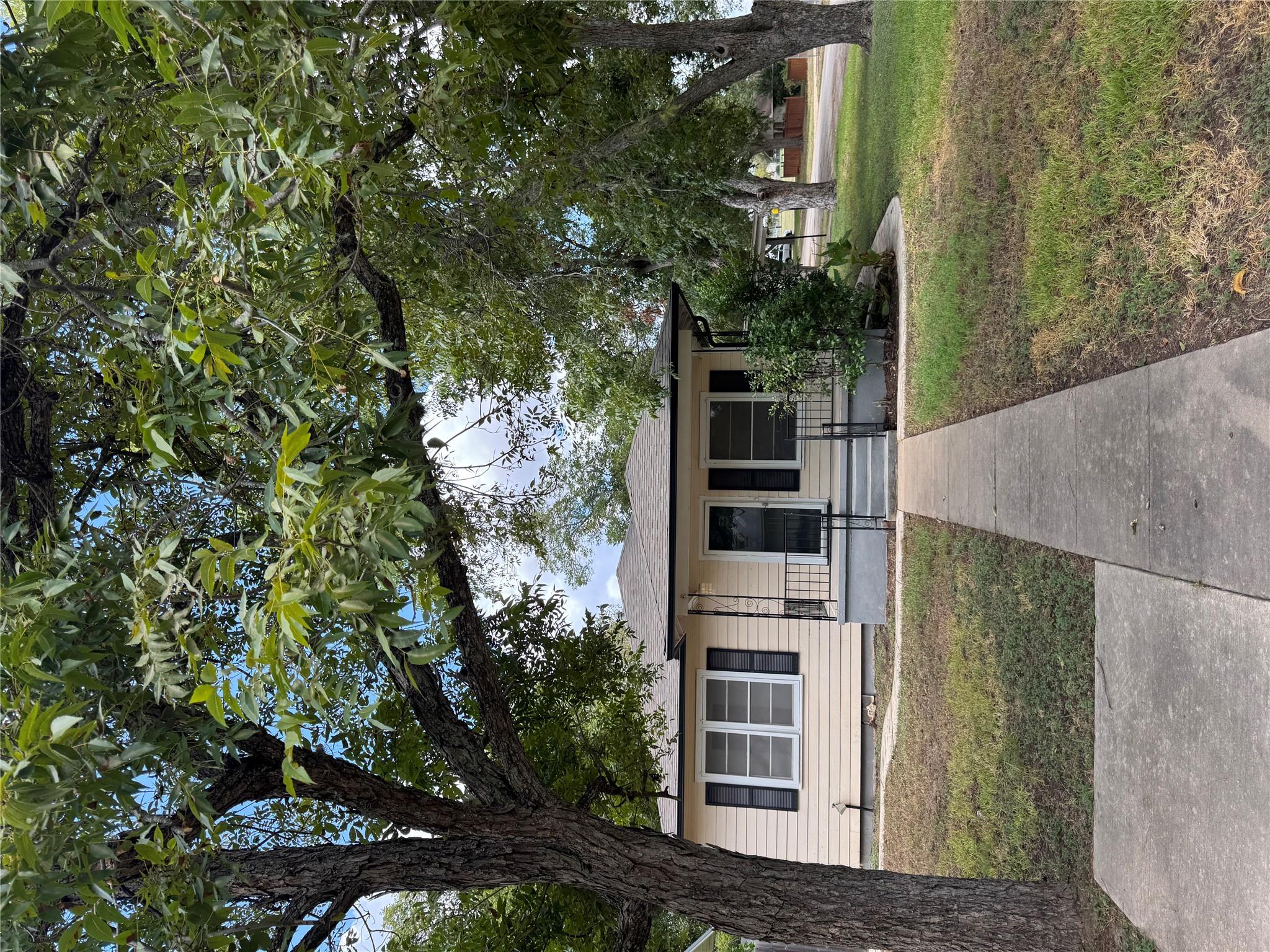 509 Whitehead St Property Photo 3