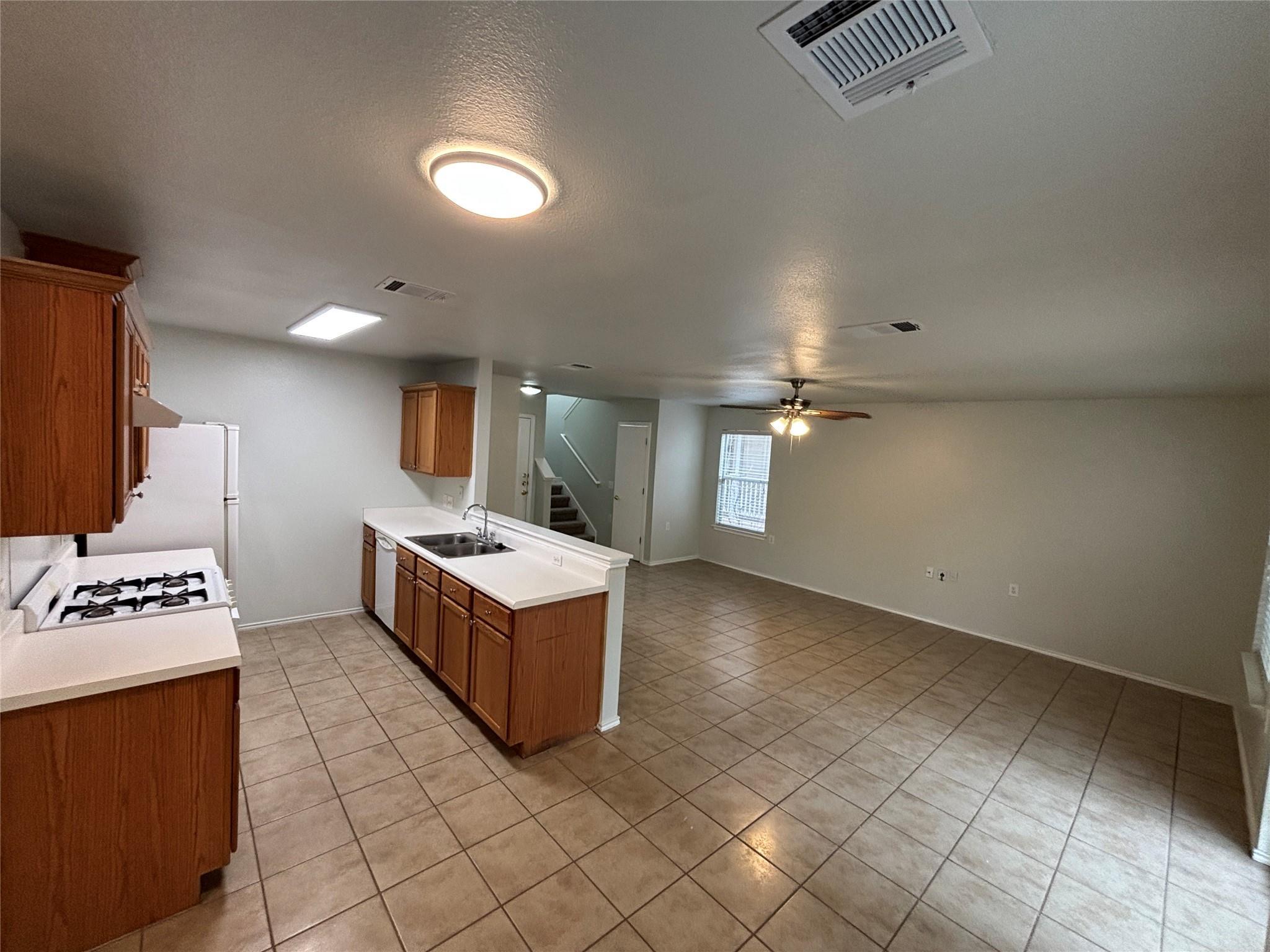 5504 Steven Creek Way Property Photo 6