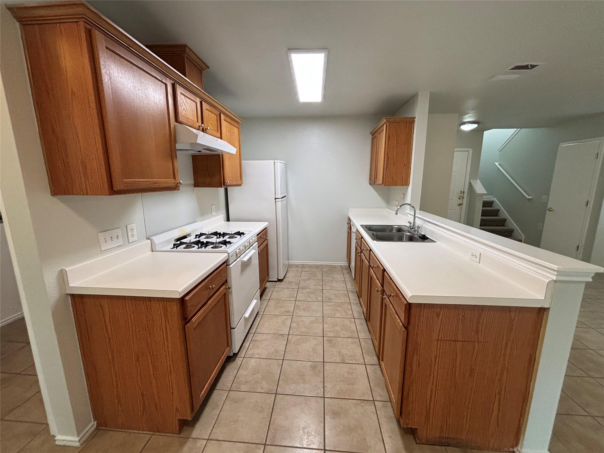 5504 Steven Creek Way Property Photo 7