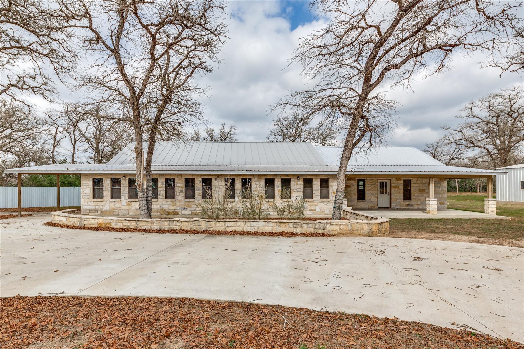 1415 E Highway 90 Highway Property Photo 3