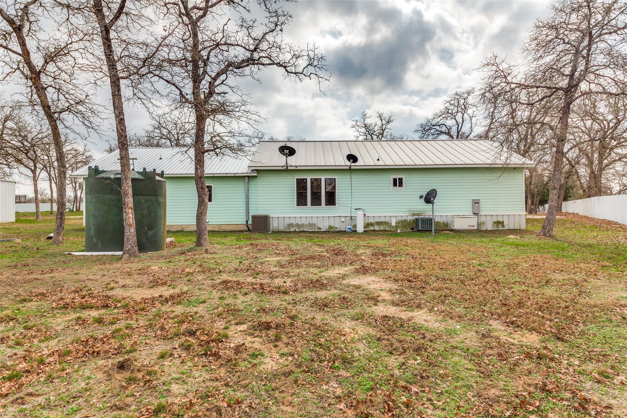 1415 E Highway 90 Highway Property Photo 25