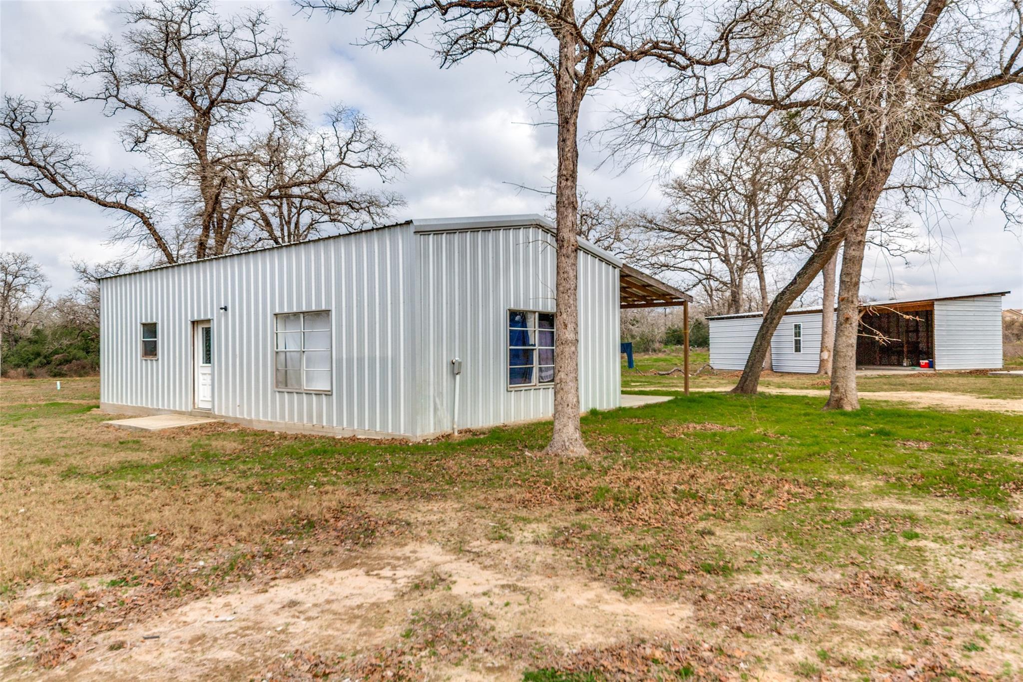 1415 E Highway 90 Highway Property Photo 26