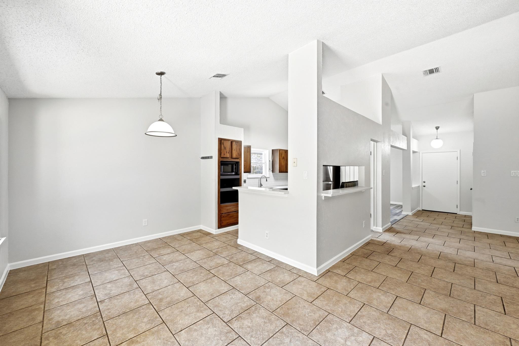 2702 Goldbridge Dr Property Photo 8