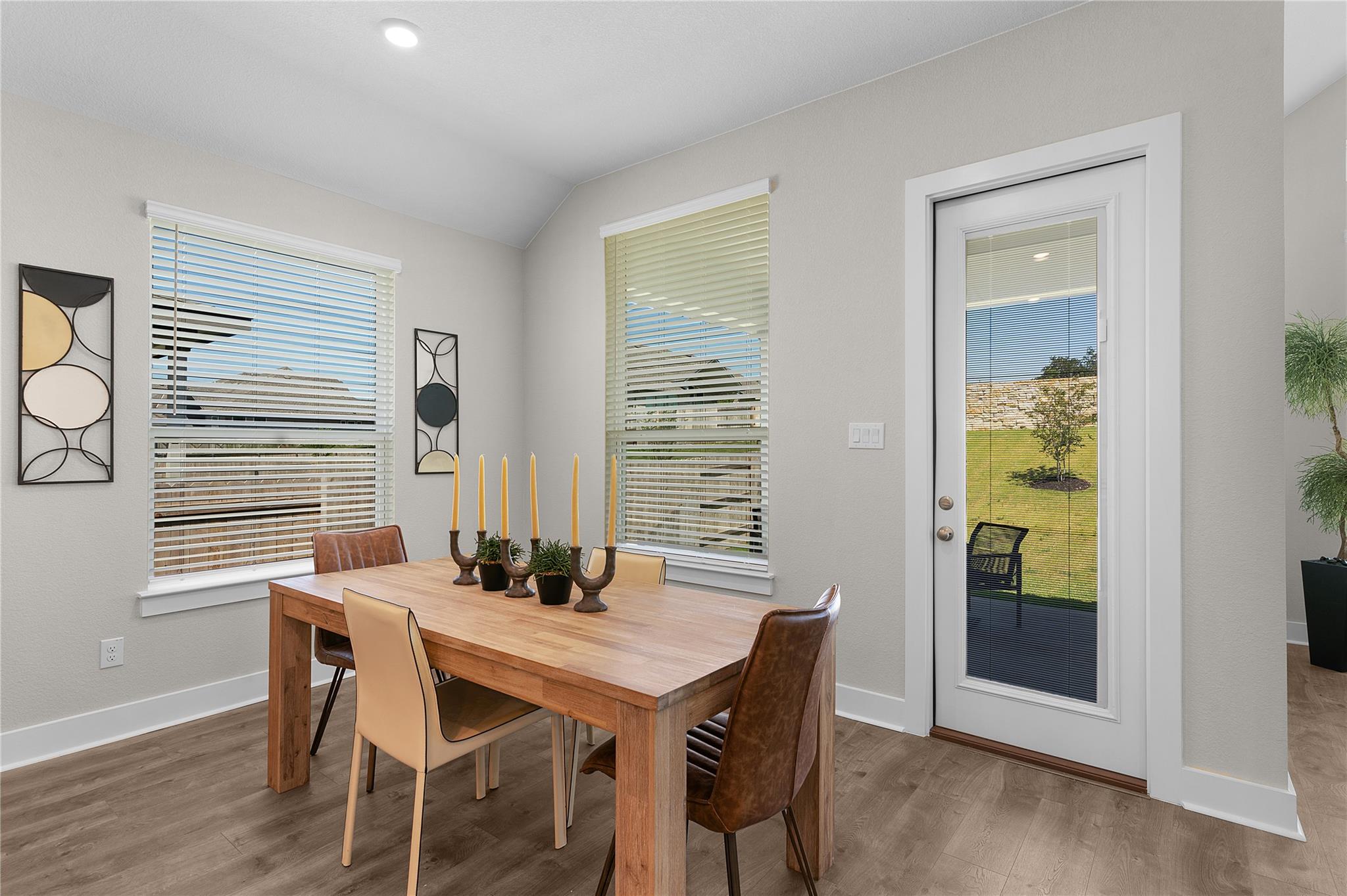 329 Ridgewell Loop Property Photo 18