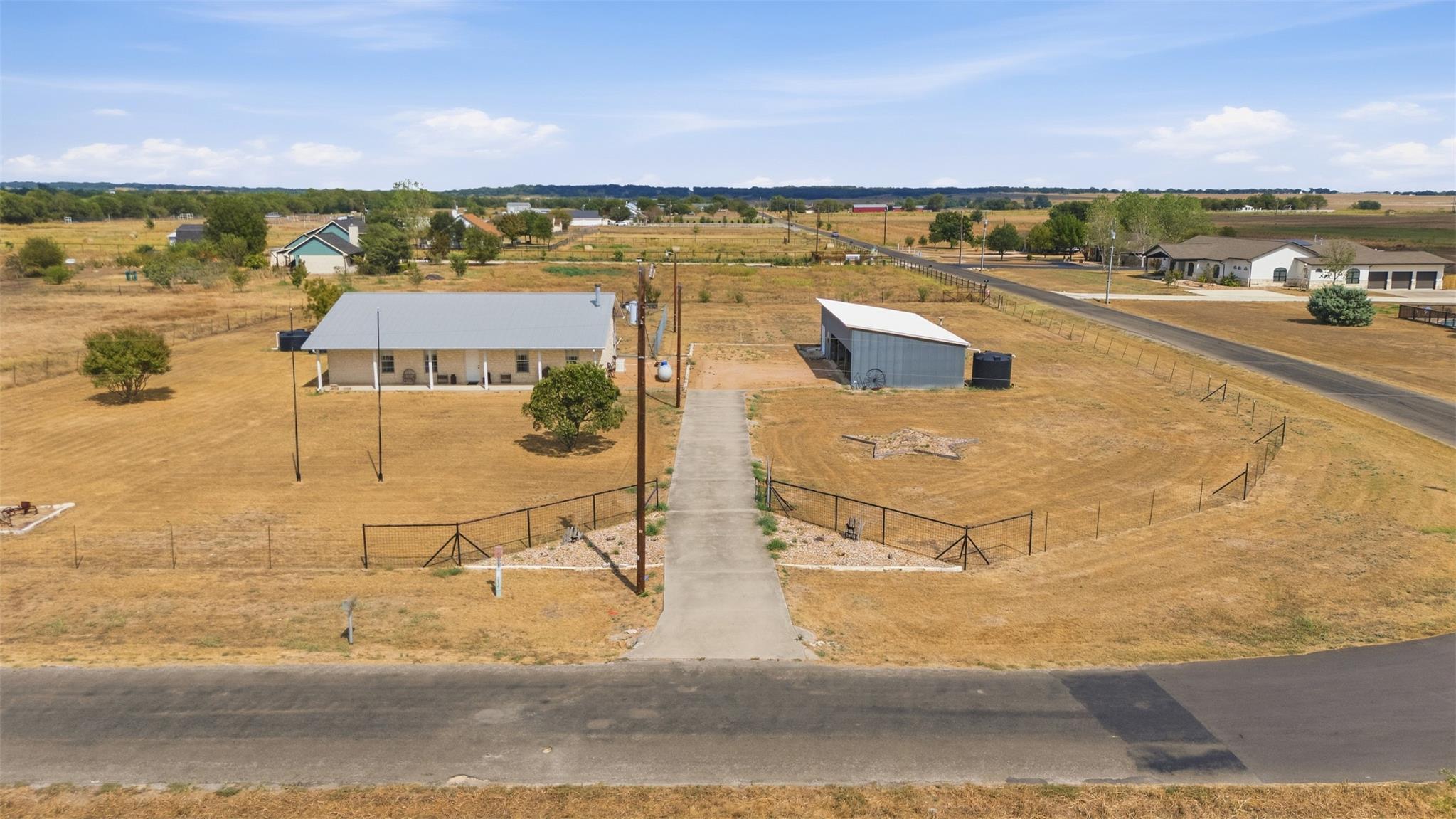 725 County Road 124 None Property Photo 1