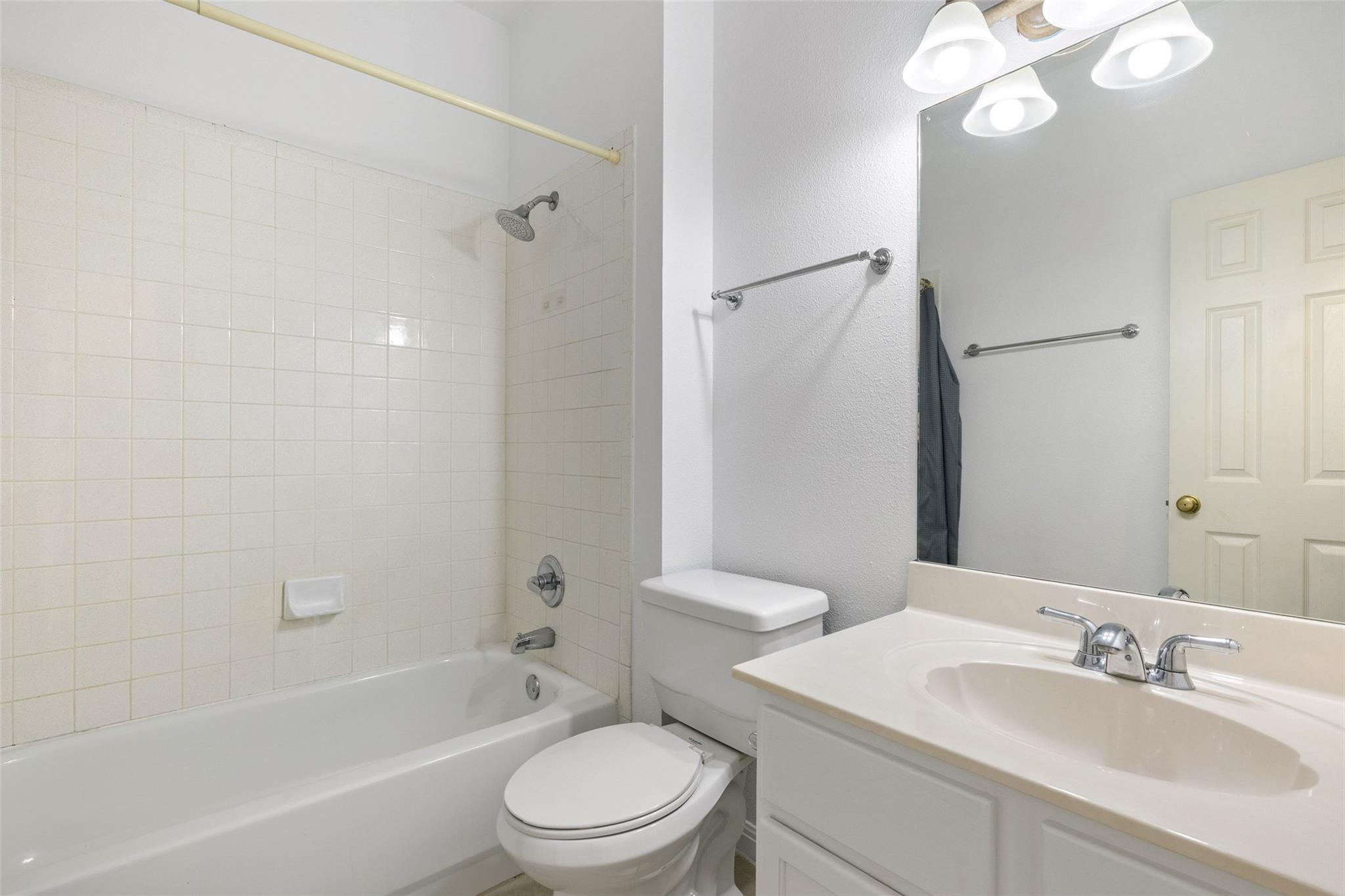 1301 S Quinlan Park Rd Property Photo 16