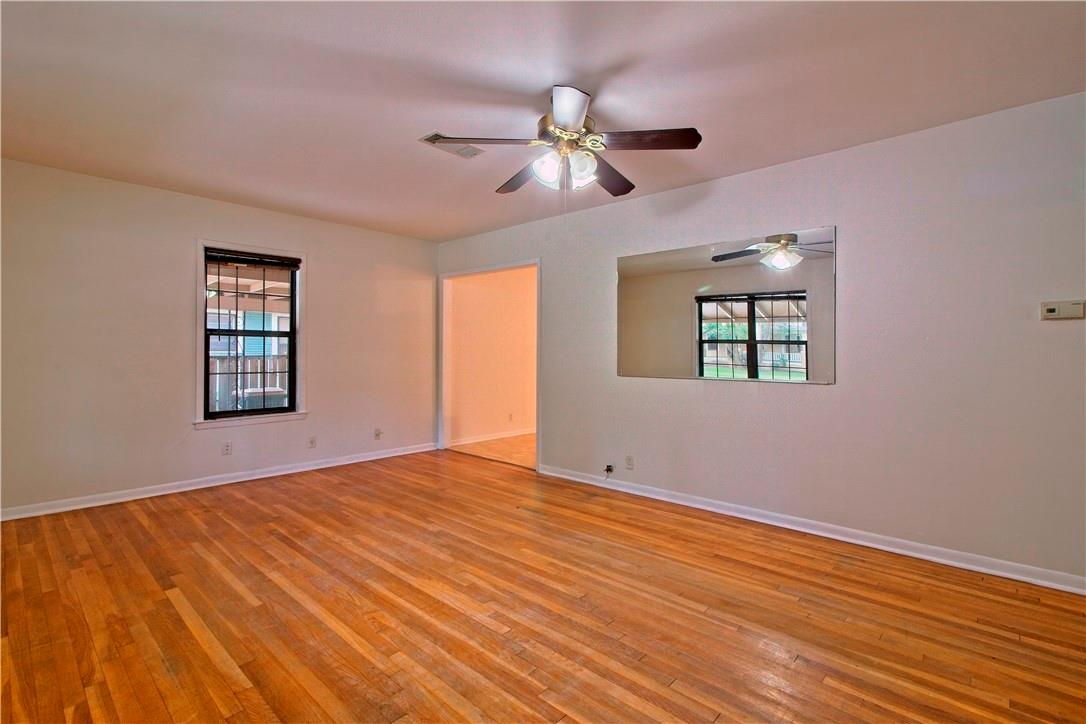 1253 S Austin Ave Property Photo 12
