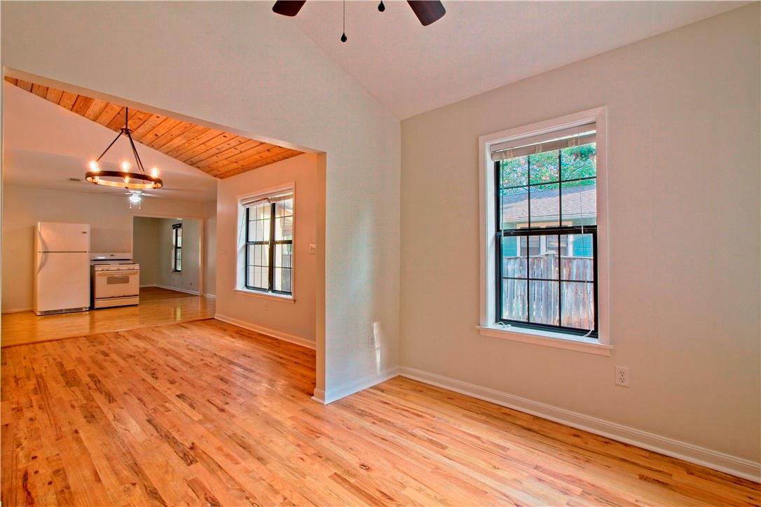 1253 S Austin Ave Property Photo 21