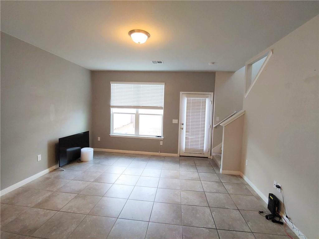18412 Cumberland Gap St Property Photo 5