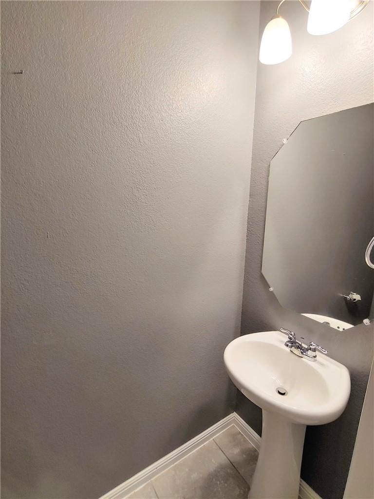 18412 Cumberland Gap St Property Photo 6