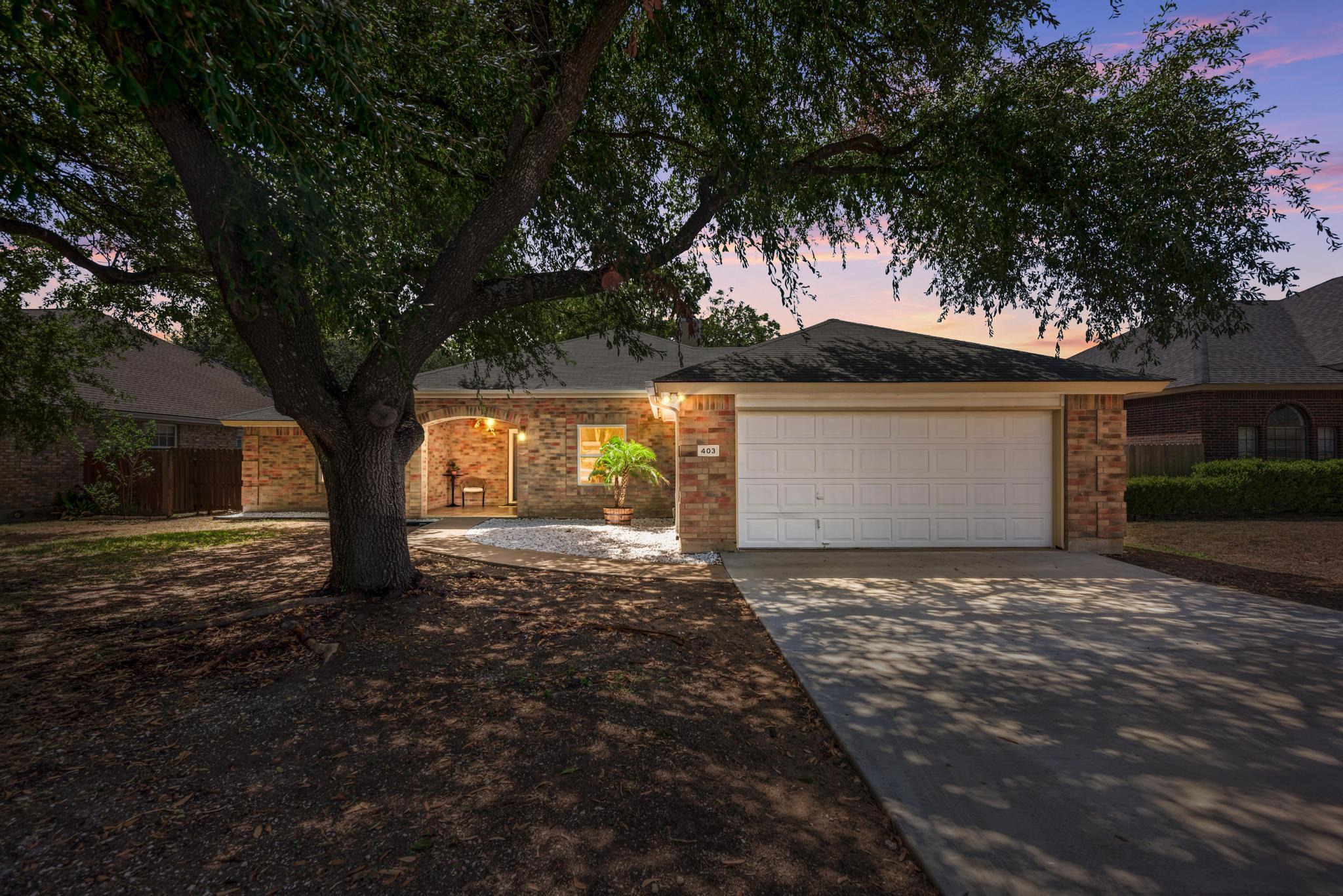 403 Hickory Ridge Trl Property Photo 1