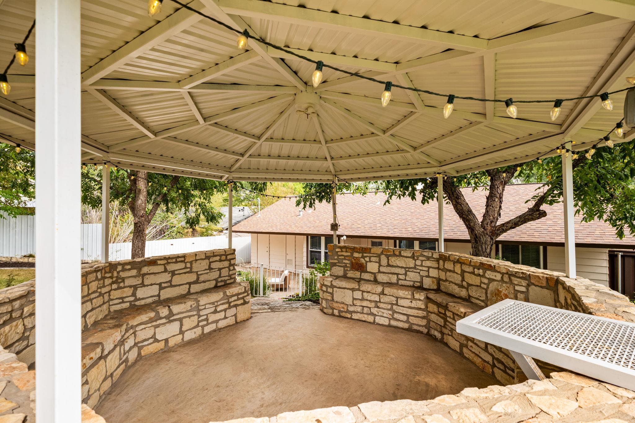 2708 Carnarvon Ln Property Photo 26