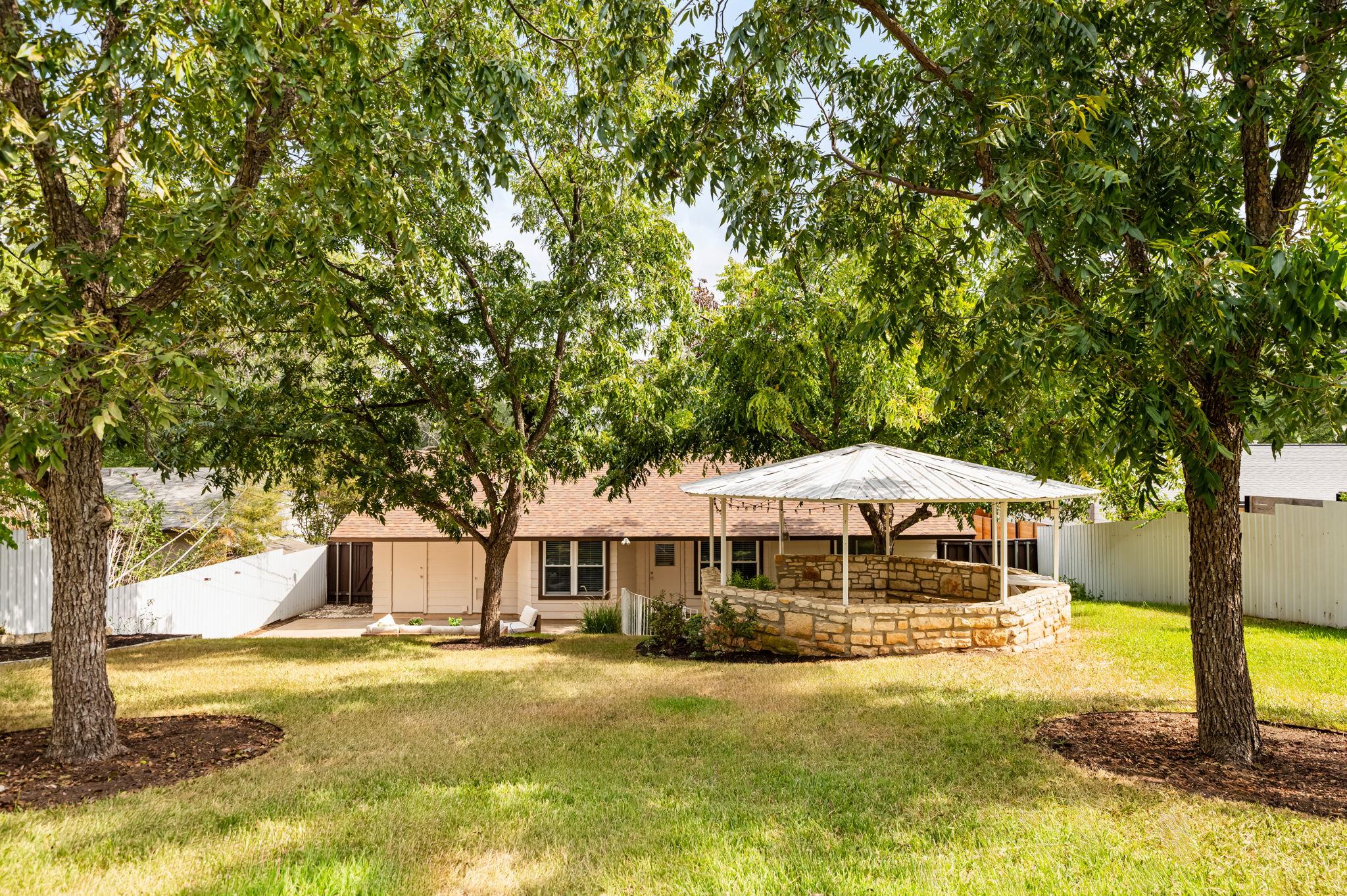 2708 Carnarvon Ln Property Photo 28