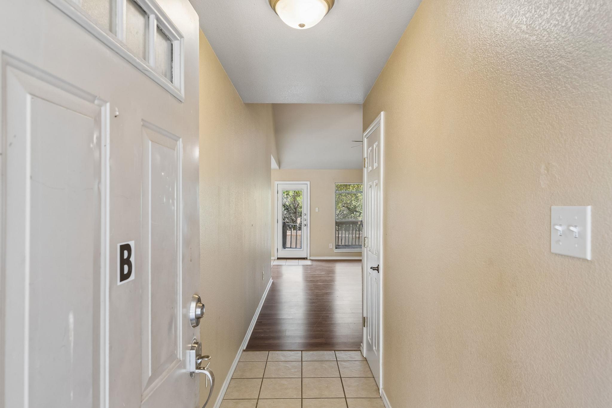 5603 Thunderbird St #b Property Photo 5