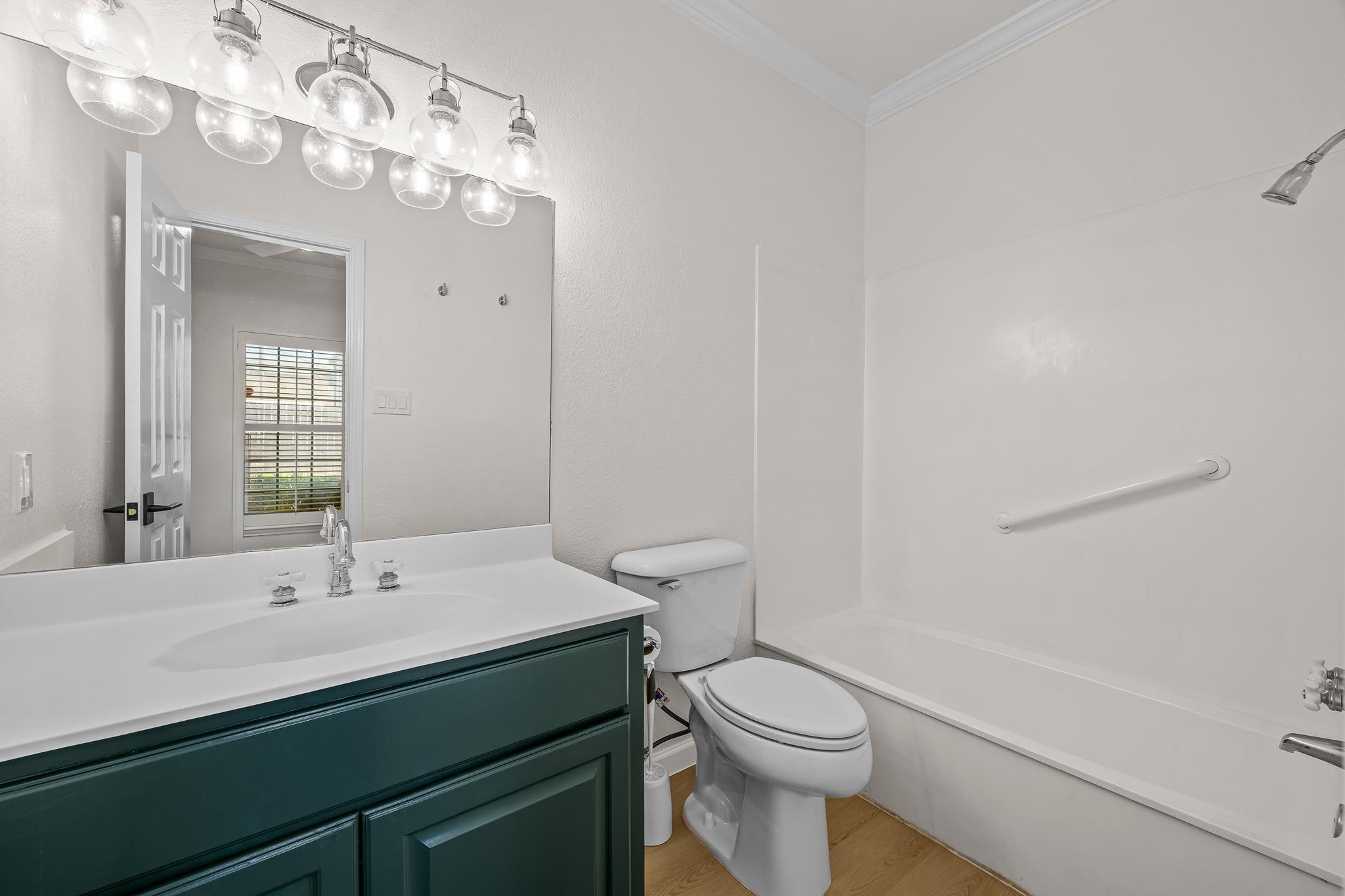 1307 Kinney Ave Property Photo 19