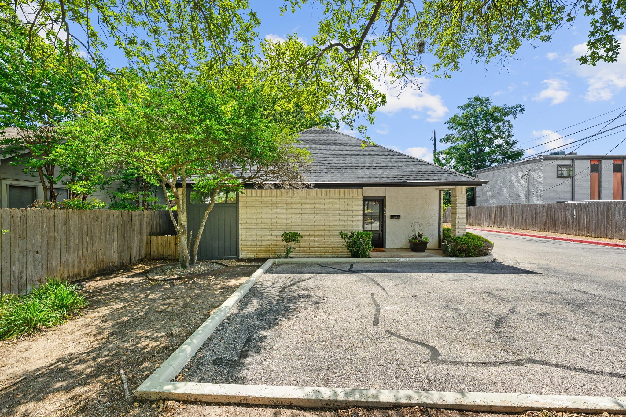 1307 Kinney Ave Property Photo 26