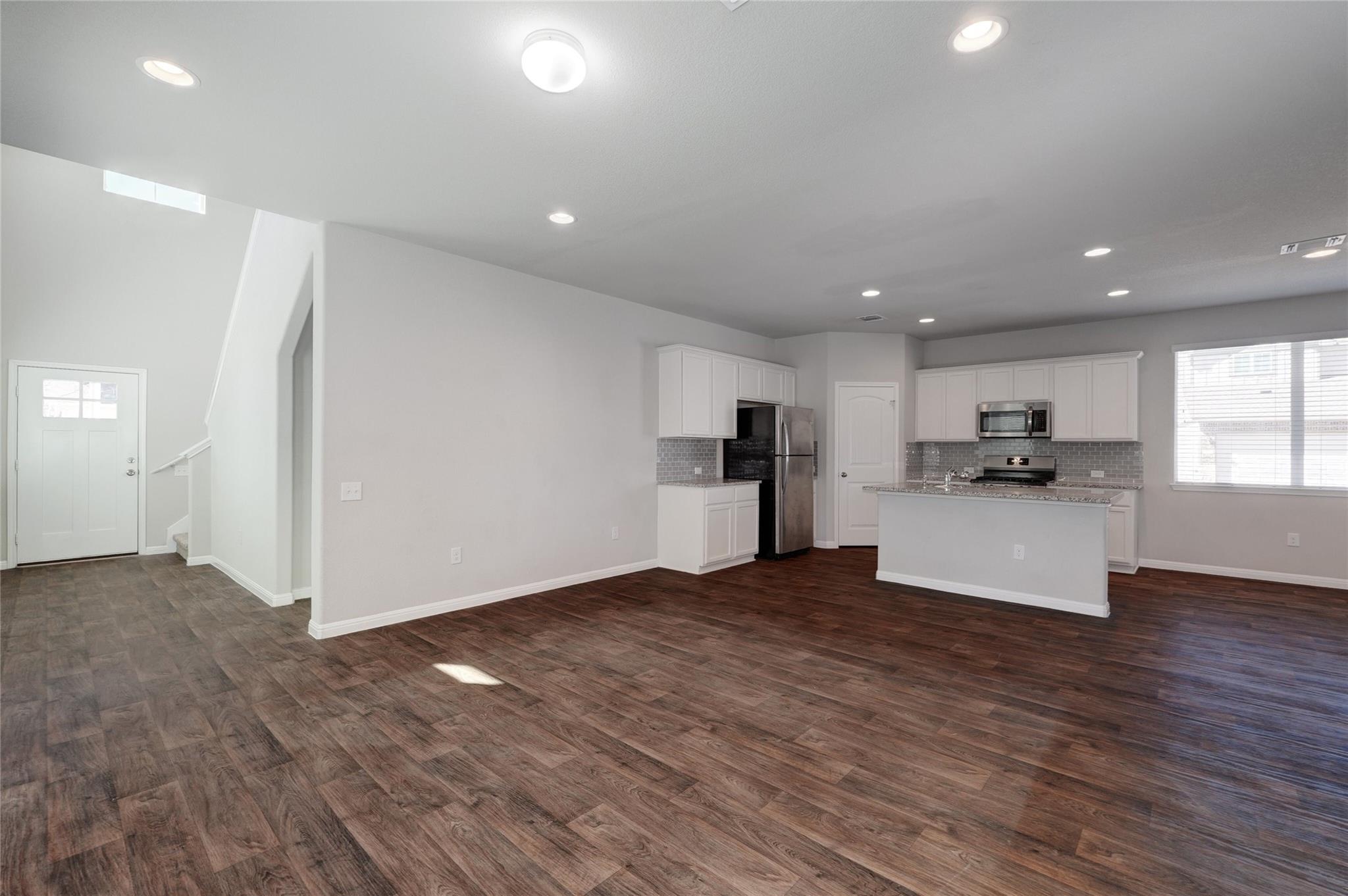 14612 Frankel Loop Property Photo 6