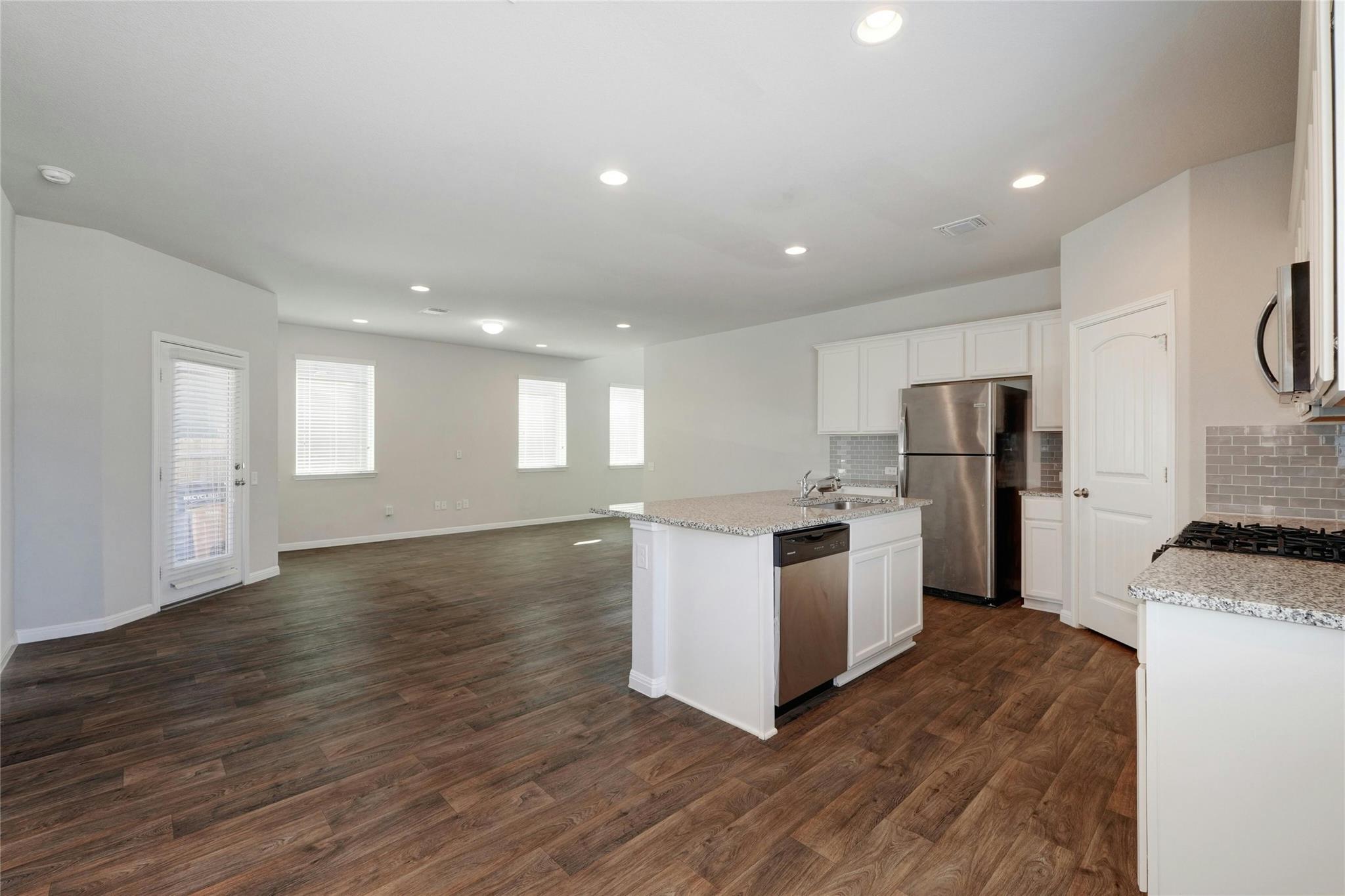 14612 Frankel Loop Property Photo 9