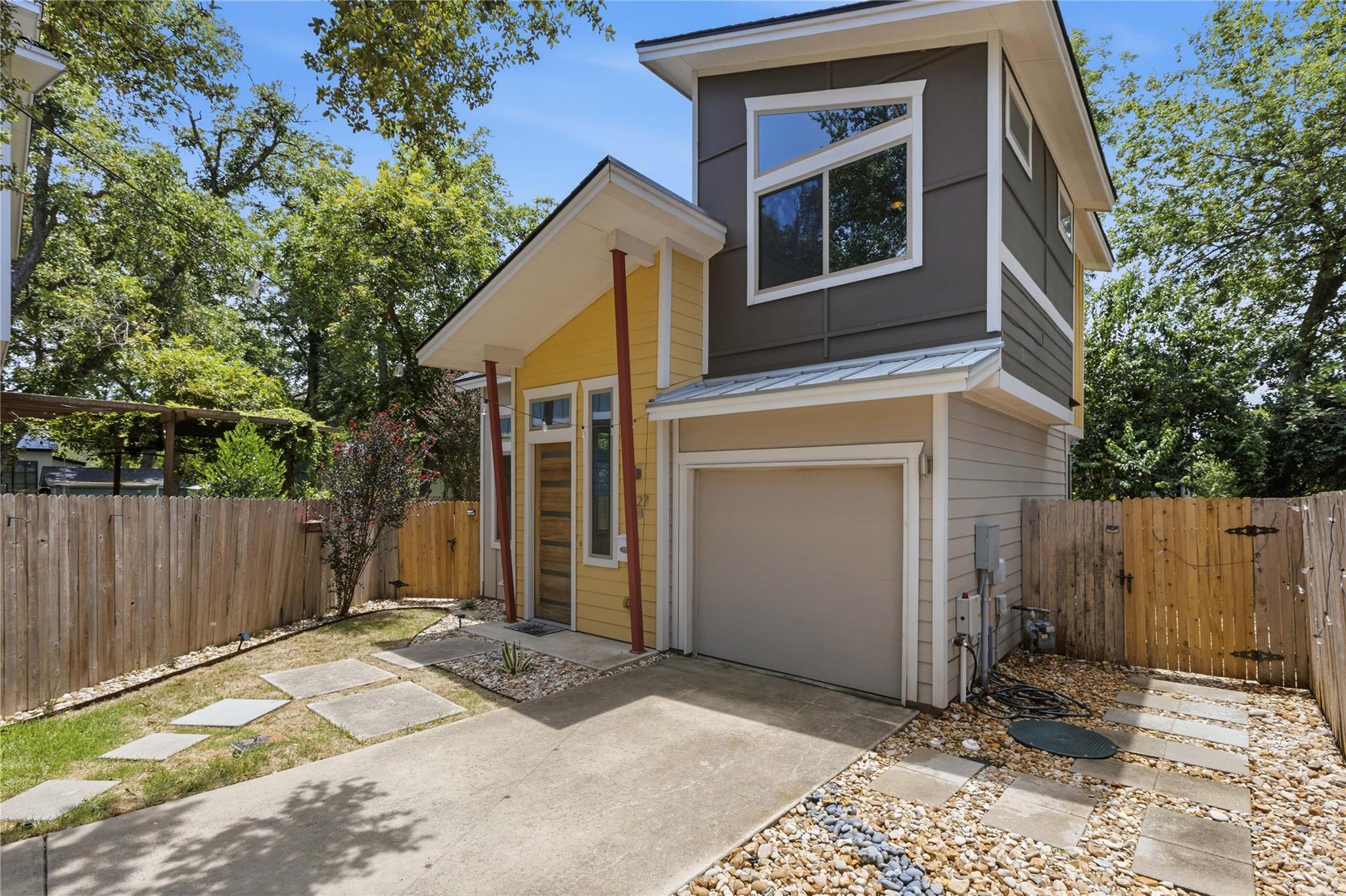 1527 Madison Ave #b Property Photo 3