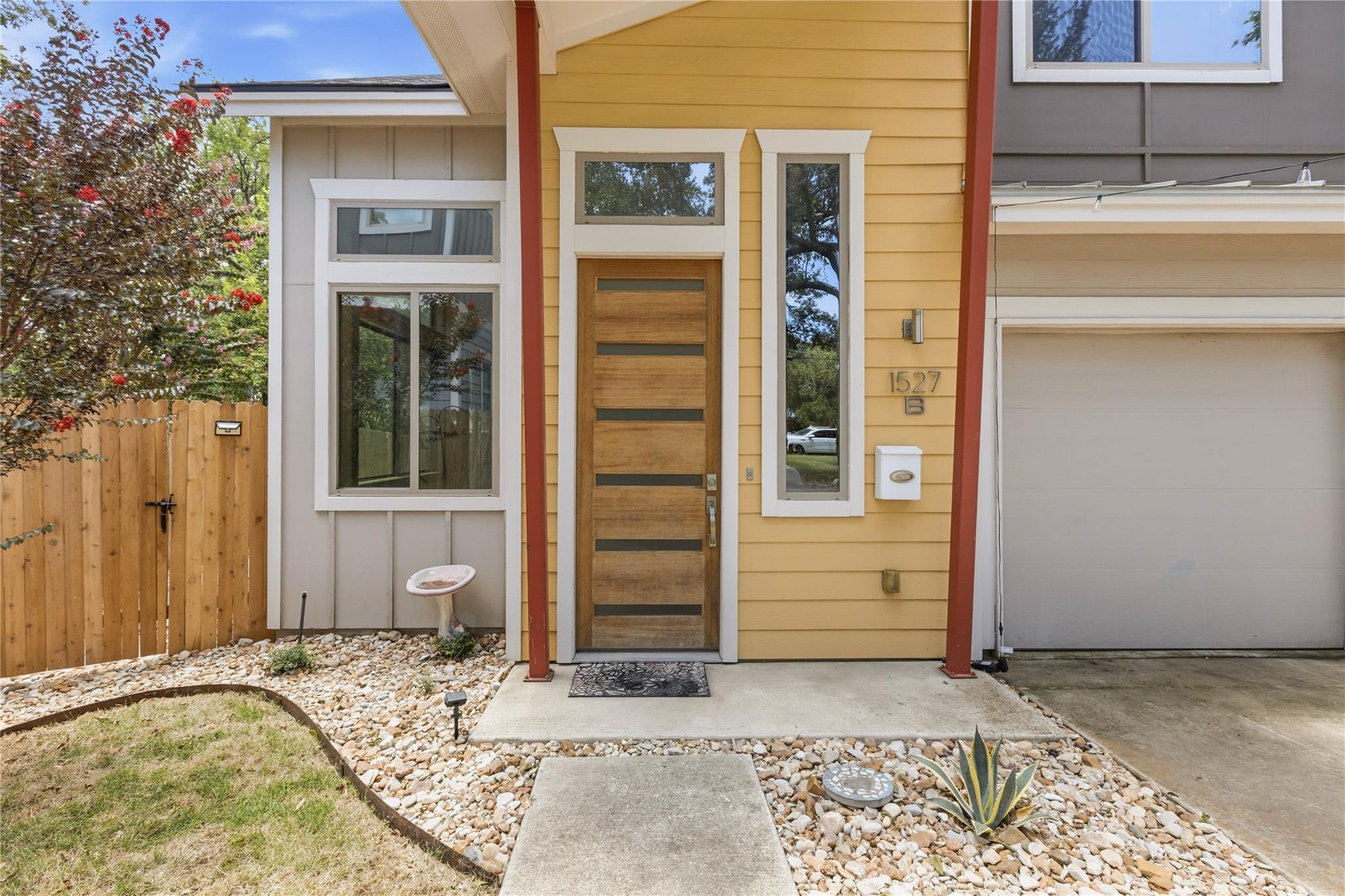 1527 Madison Ave #b Property Photo 4