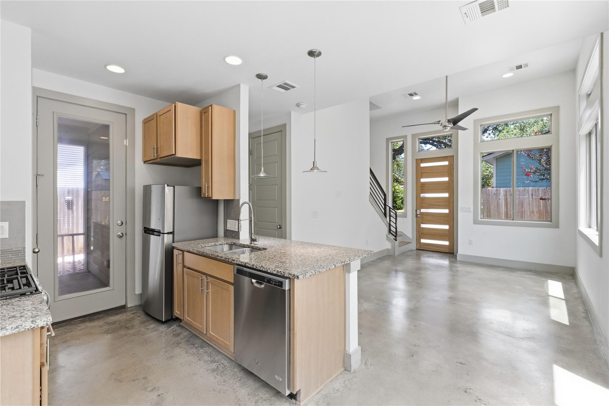 1527 Madison Ave #b Property Photo 13