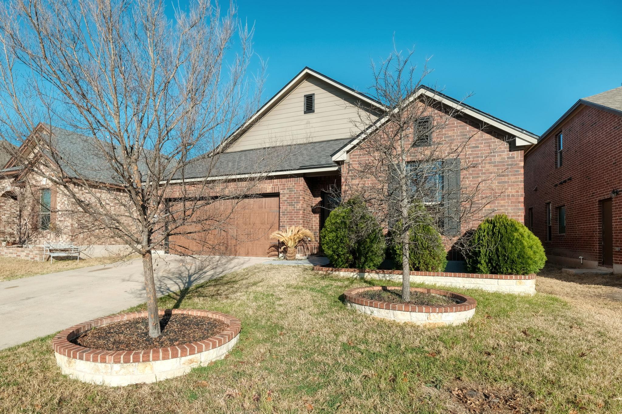 1244 Yellow Iris RD