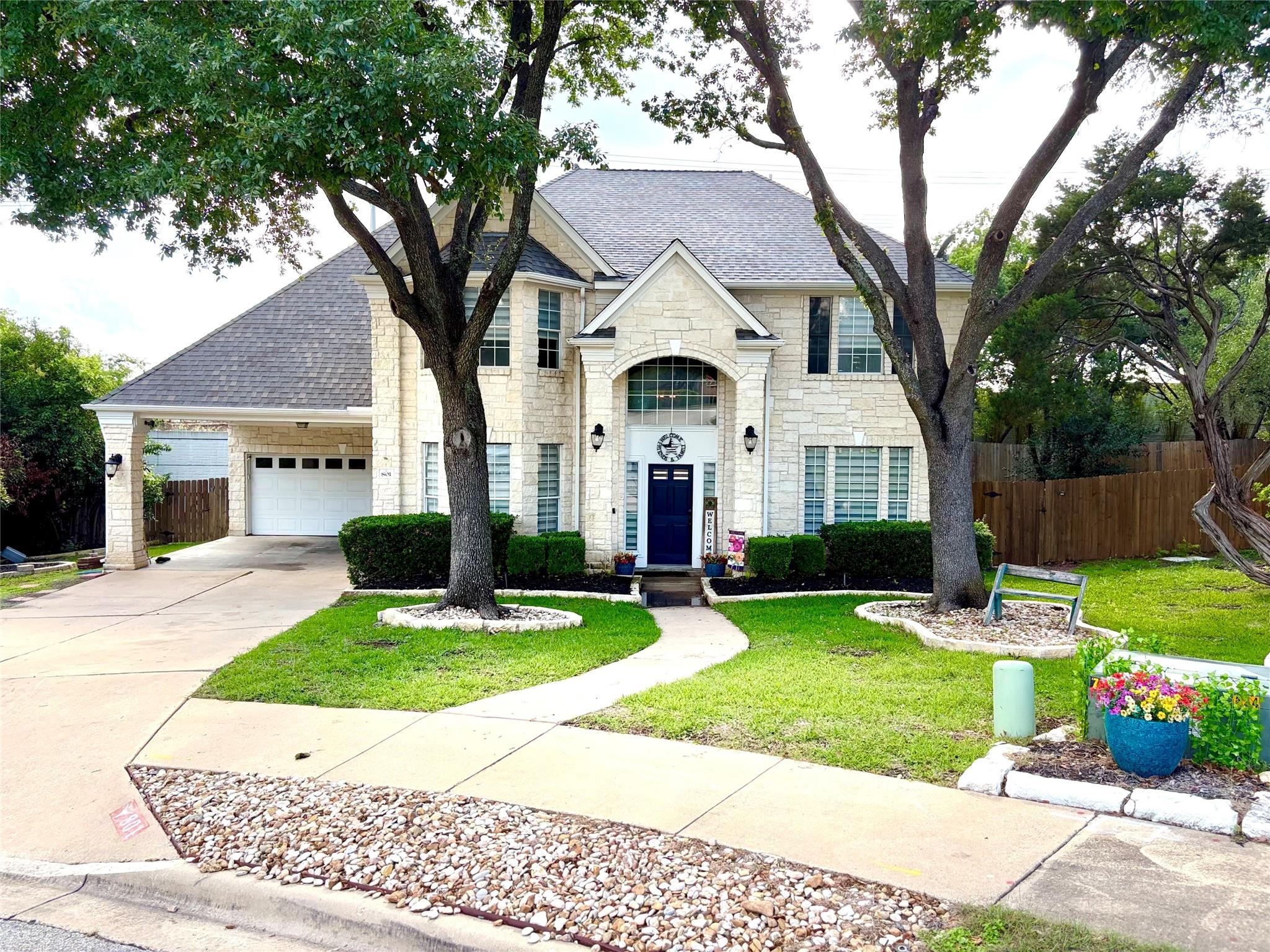 801 Cashew Ln Property Photo 1