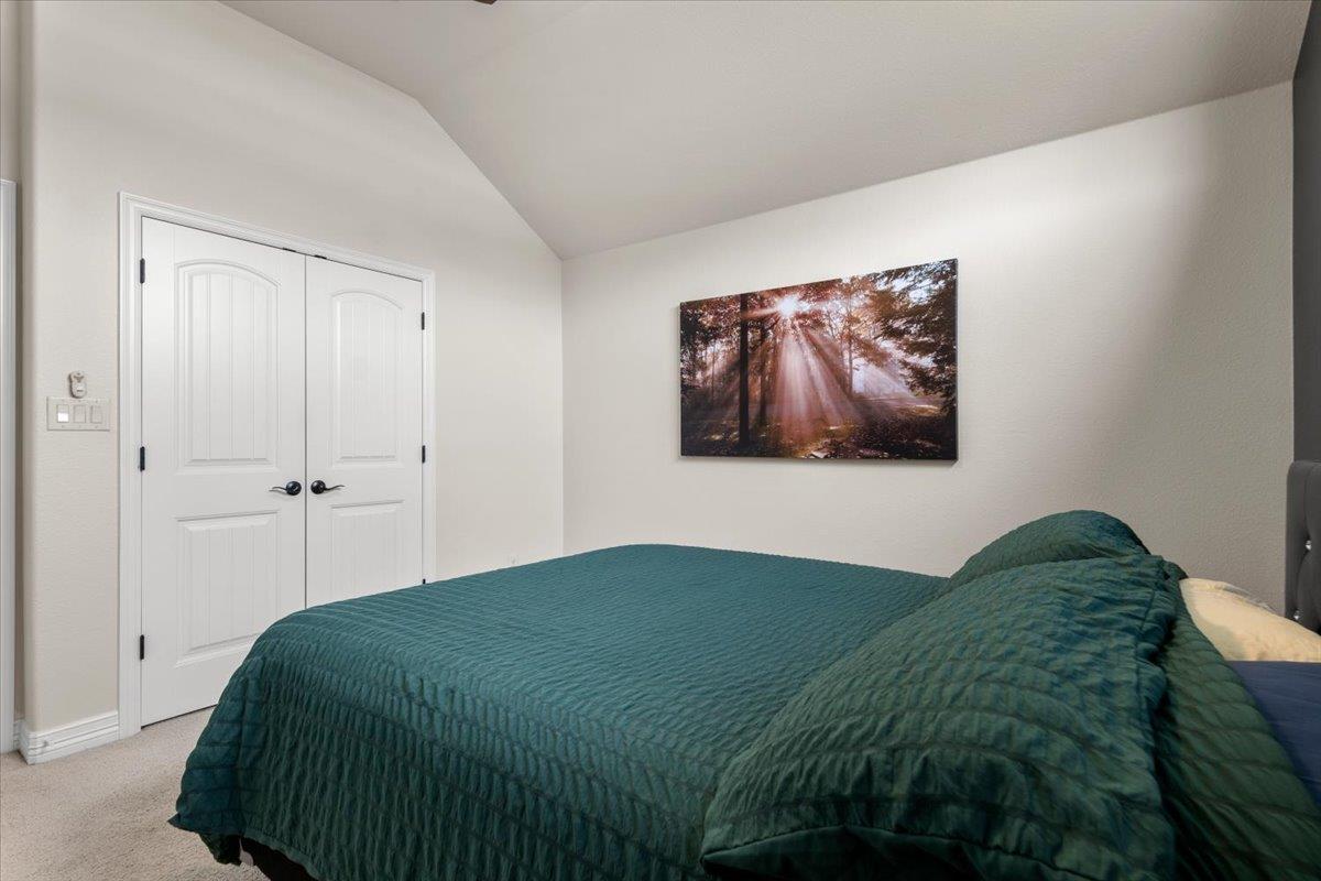 601 Pheasant Mdw Property Photo 23