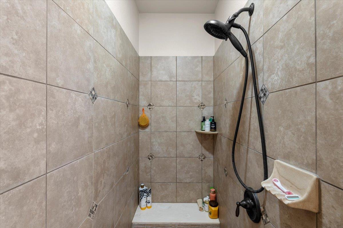 601 Pheasant Mdw Property Photo 33