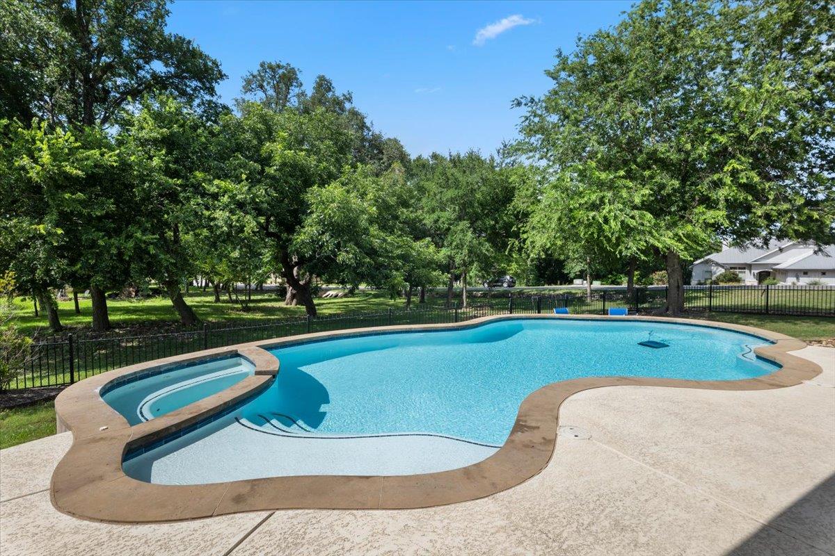 601 Pheasant Mdw Property Photo 35