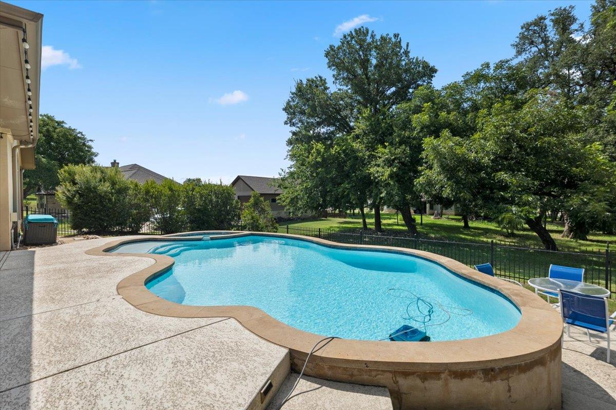 601 Pheasant Mdw Property Photo 36