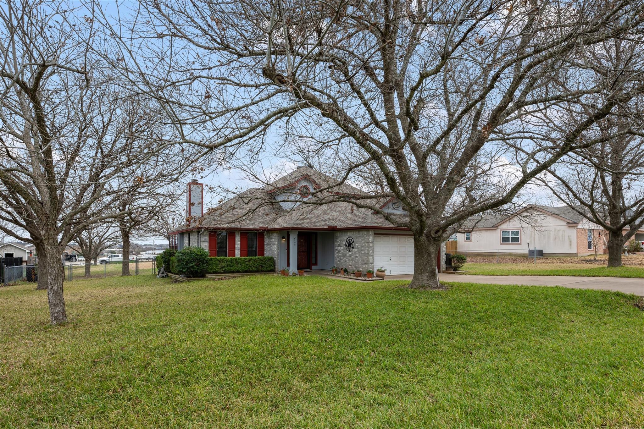 2105 Maple Vista Dr Property Photo 2
