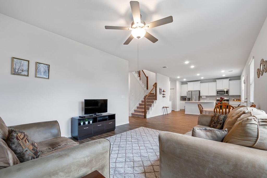 6605 Folsom Ave Property Photo 9