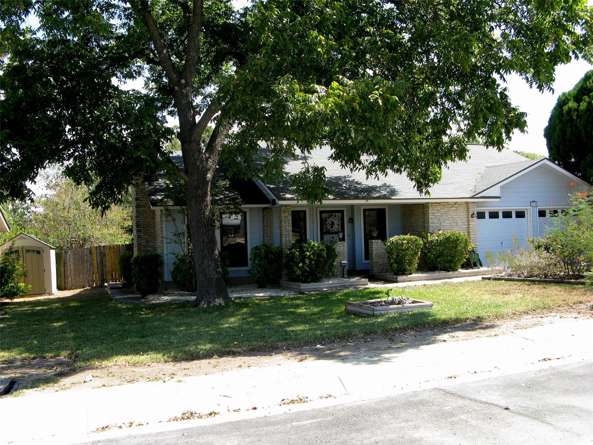 504 Greenway Dr Property Photo 1