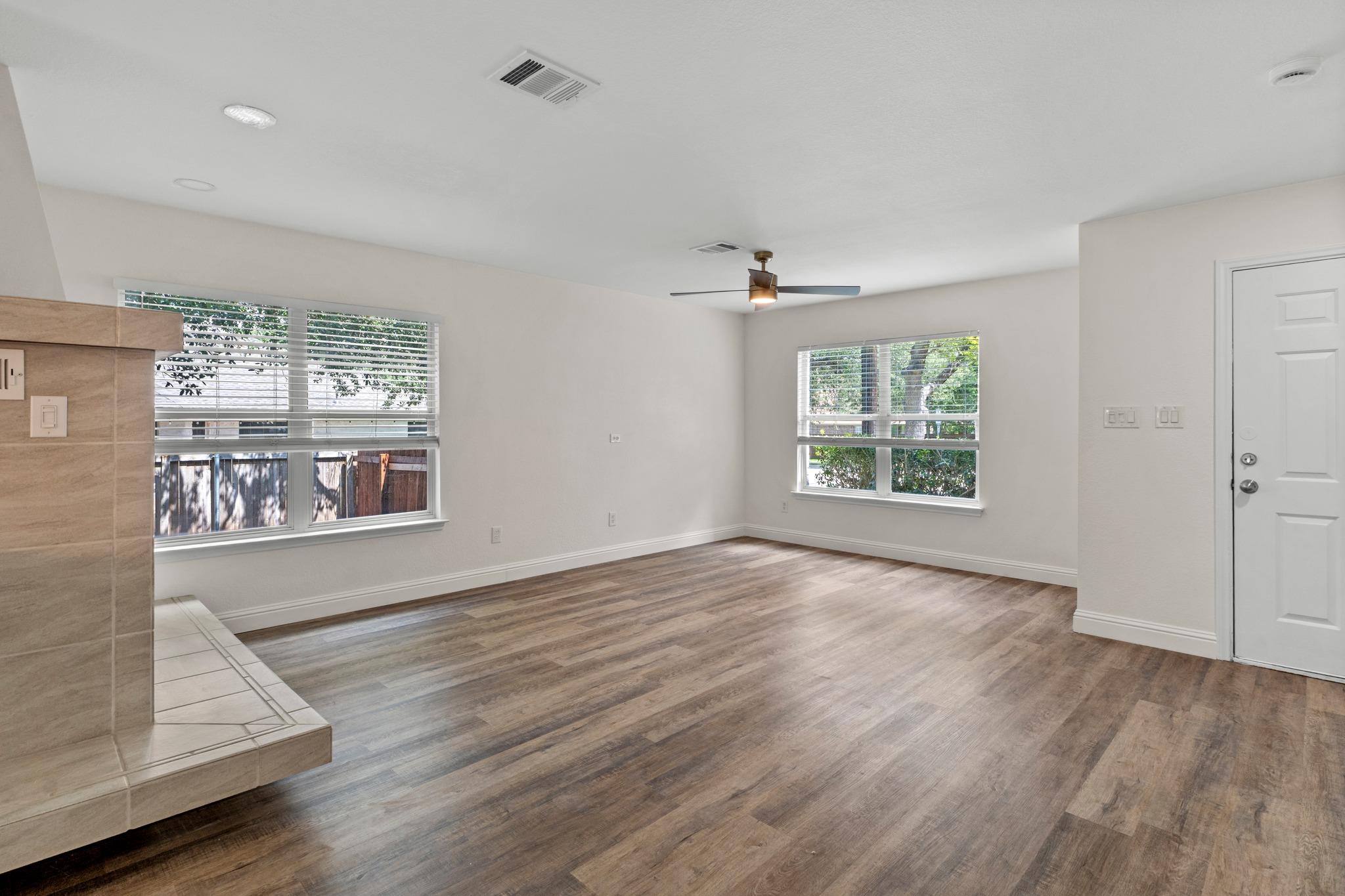 1701 Barrilla St Property Photo 4