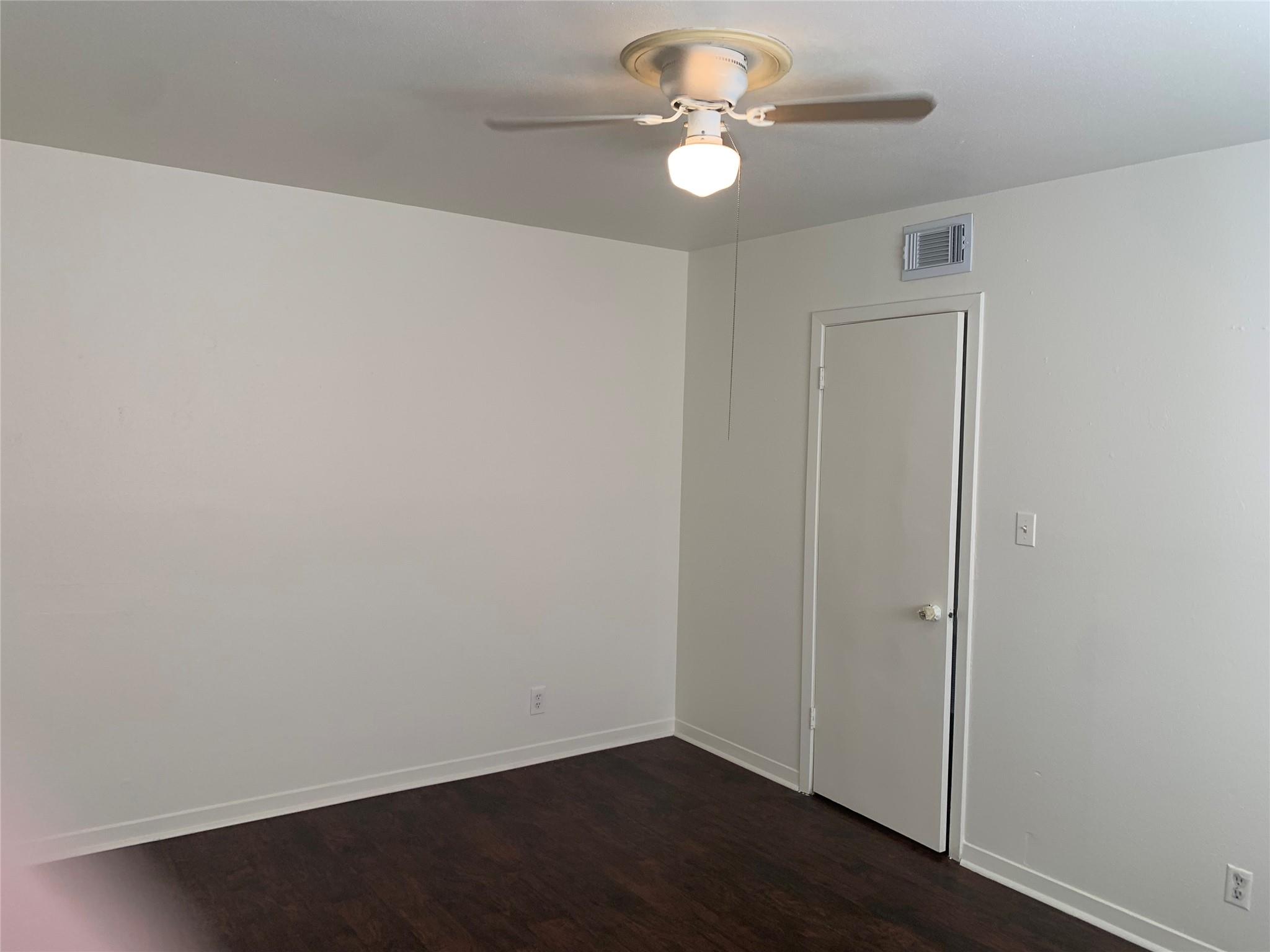1918 Hearthstone Dr #202 Property Photo 9