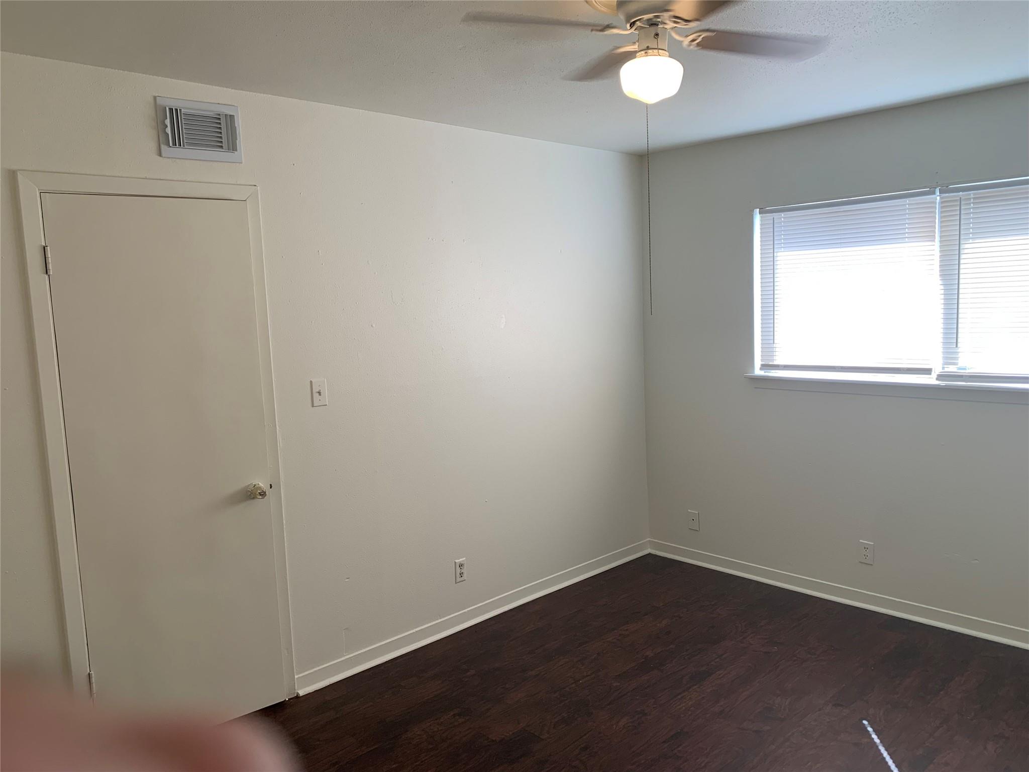 1918 Hearthstone Dr #202 Property Photo 10