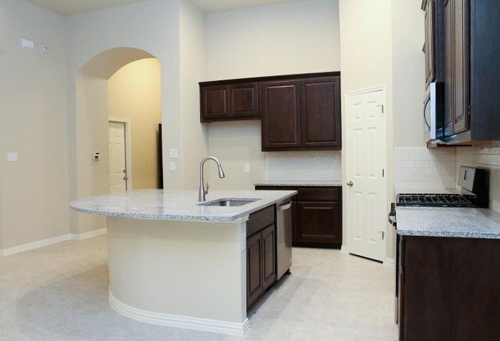 152 Belford St Property Photo 7