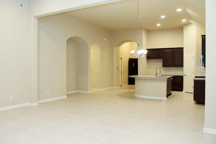 152 Belford St Property Photo 8