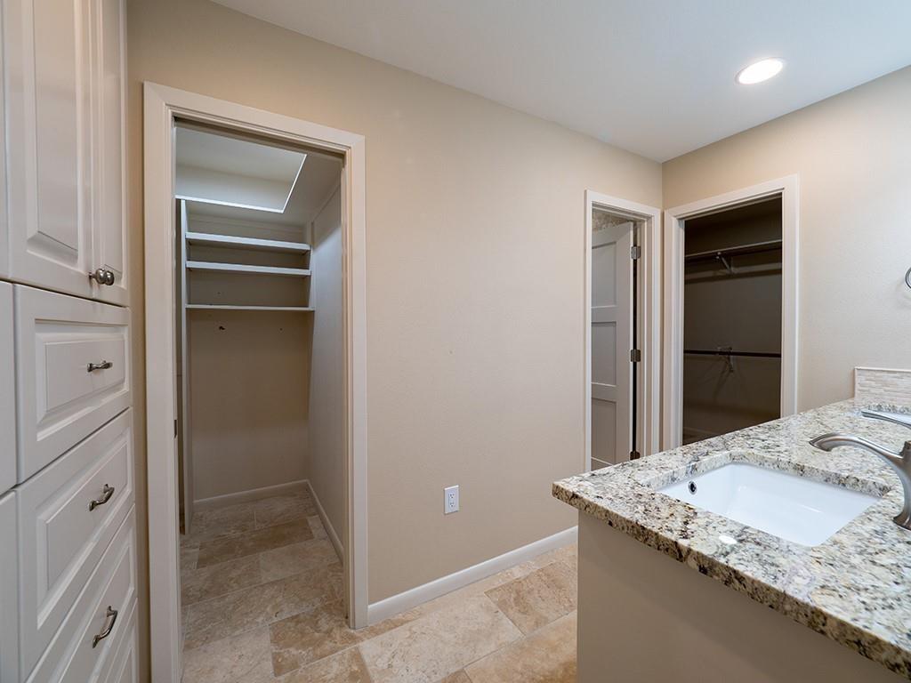 11905 Mustang Chase Dr Property Photo 21