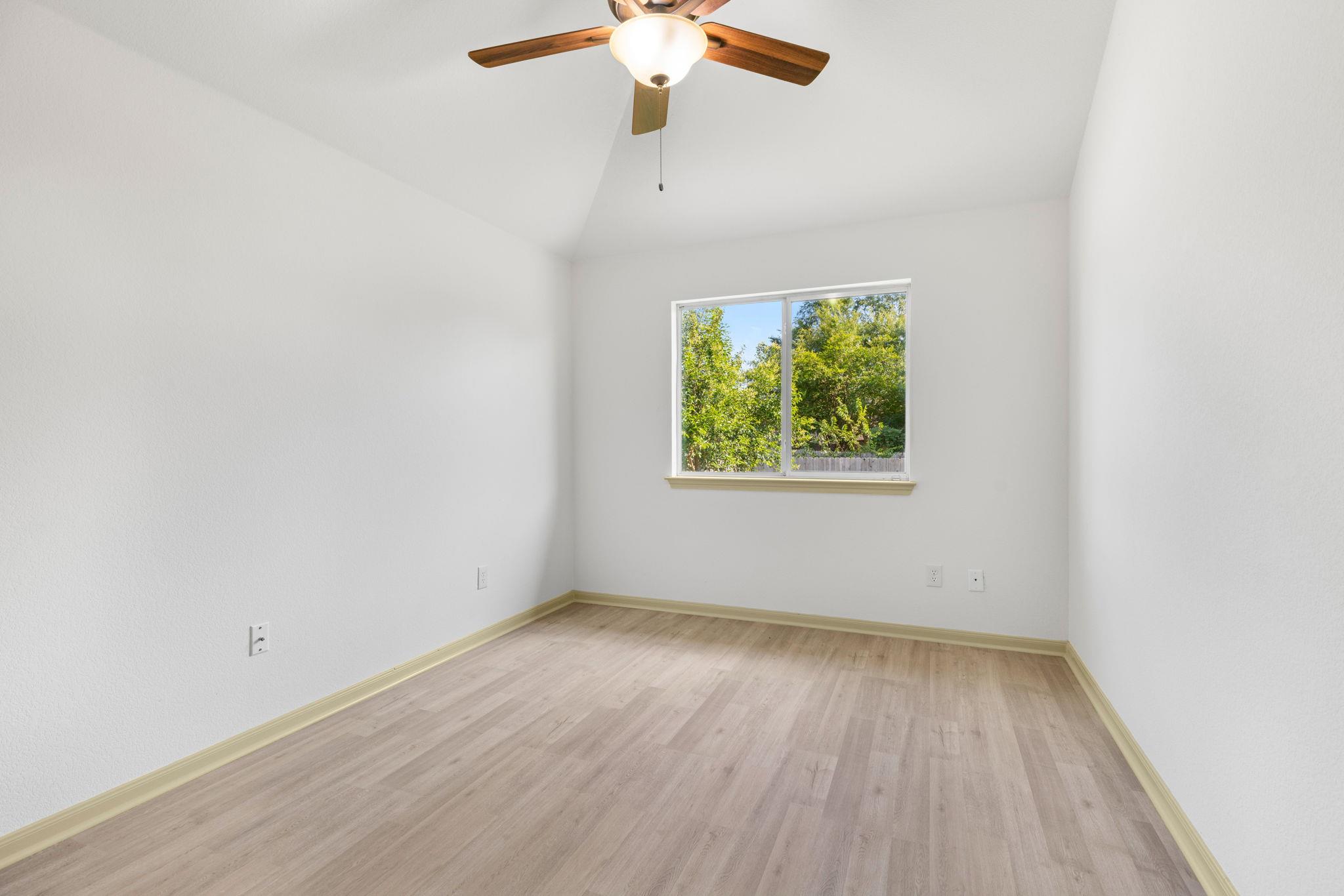 325 Swenson Dr Property Photo 26