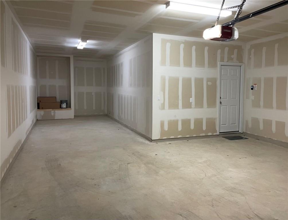16700 Fresno Cv Property Photo 31