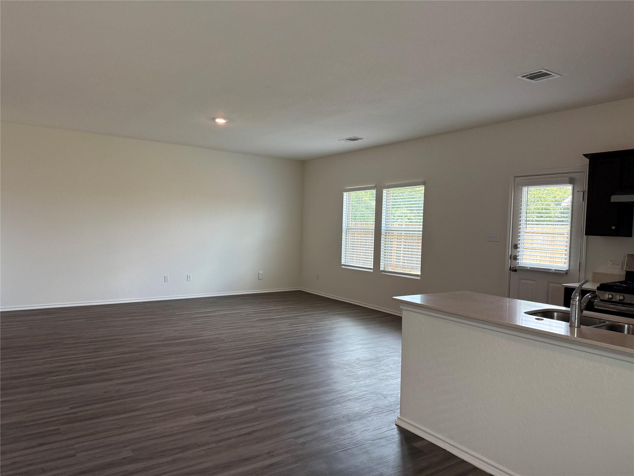 112 Crownover Cv Property Photo 10