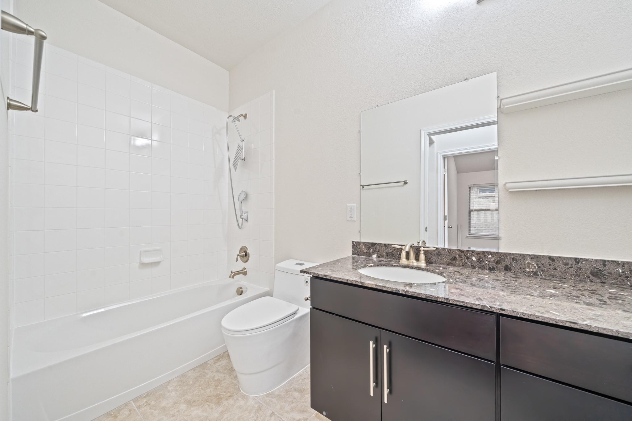 11805 Arran St Property Photo 23