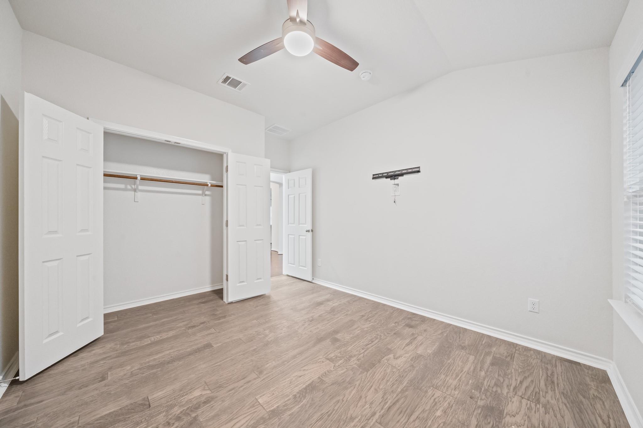11805 Arran St Property Photo 27