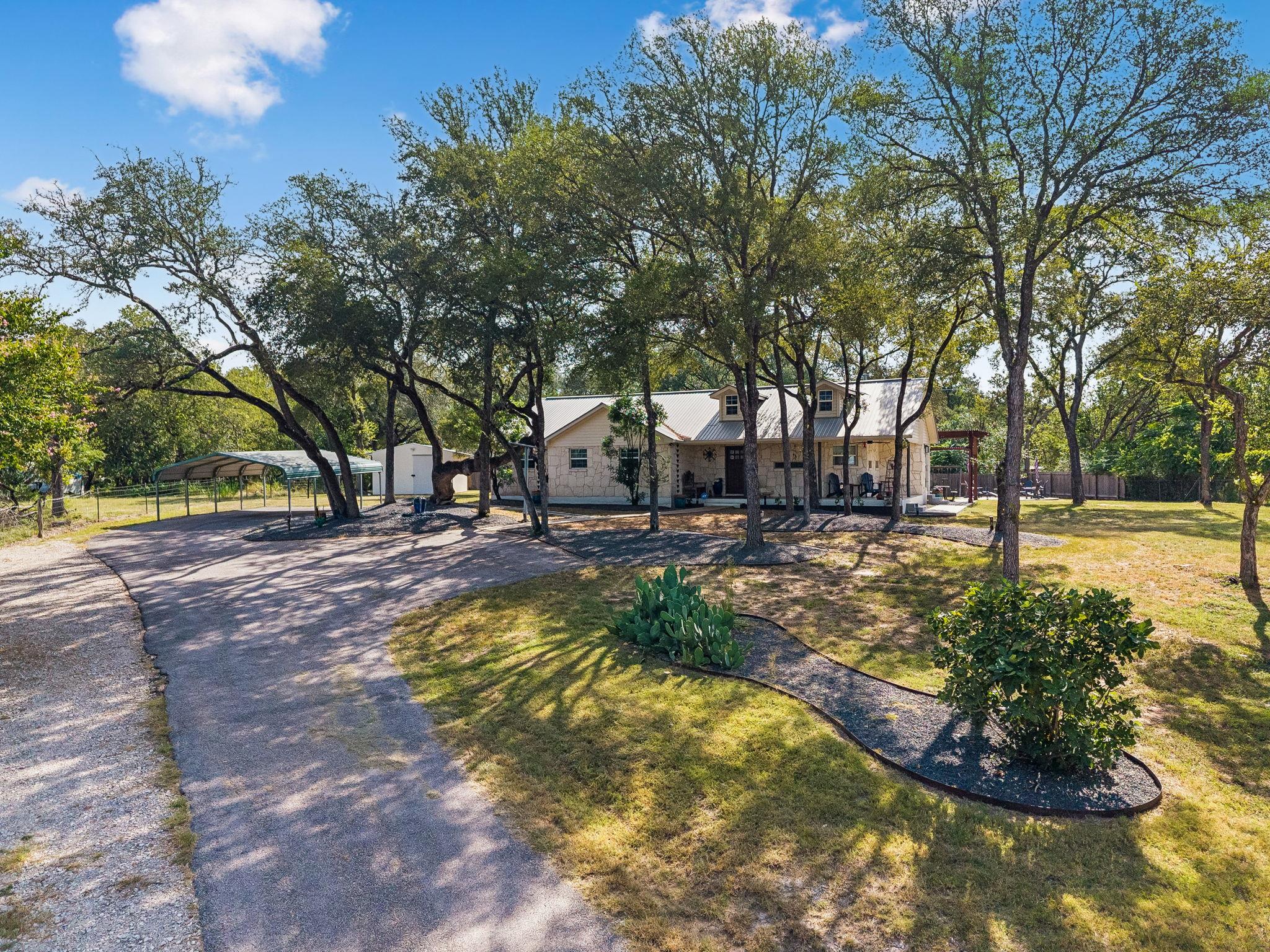 1127 Penion Dr Property Photo 4