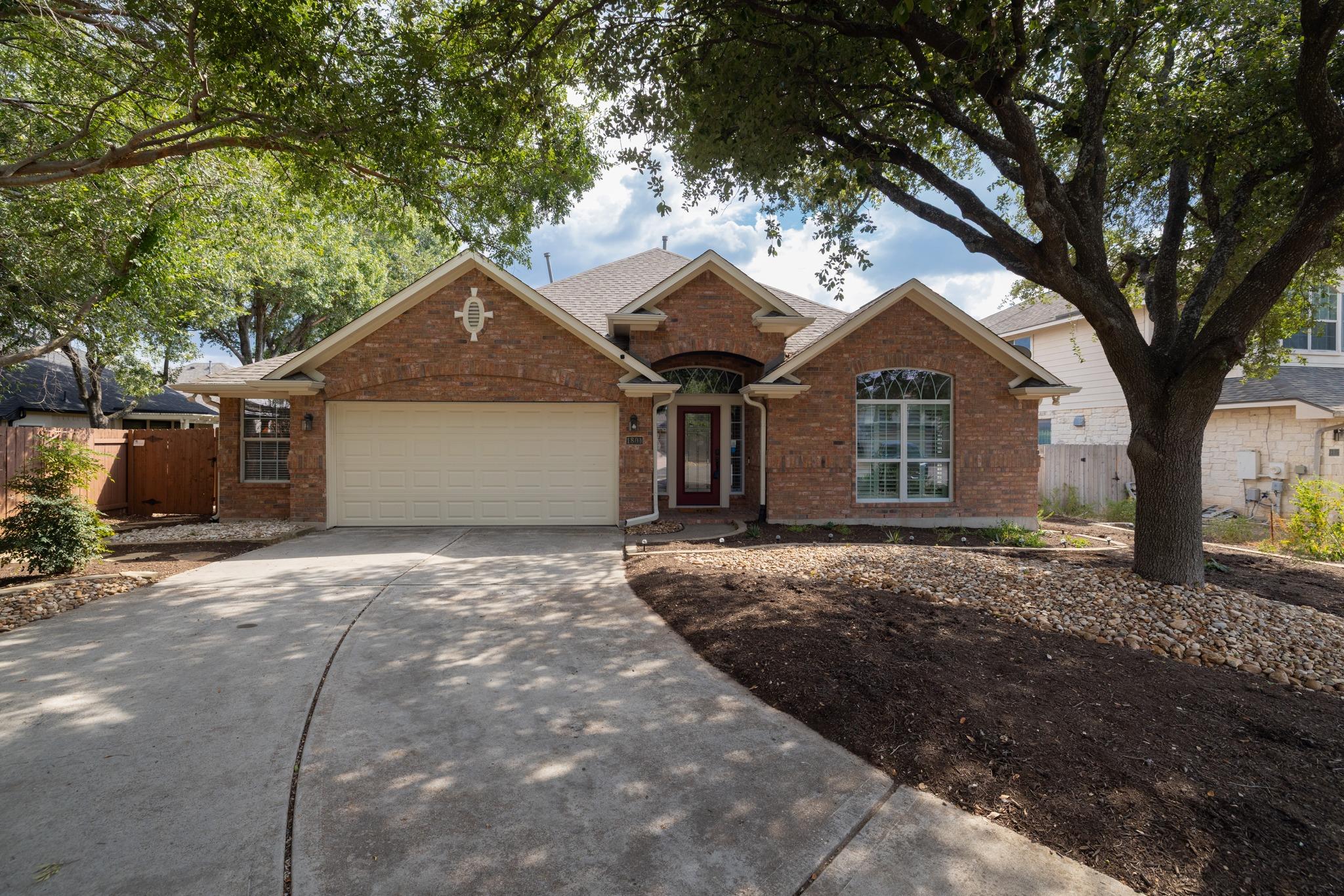 1801 Montana Sky Dr Property Photo 1