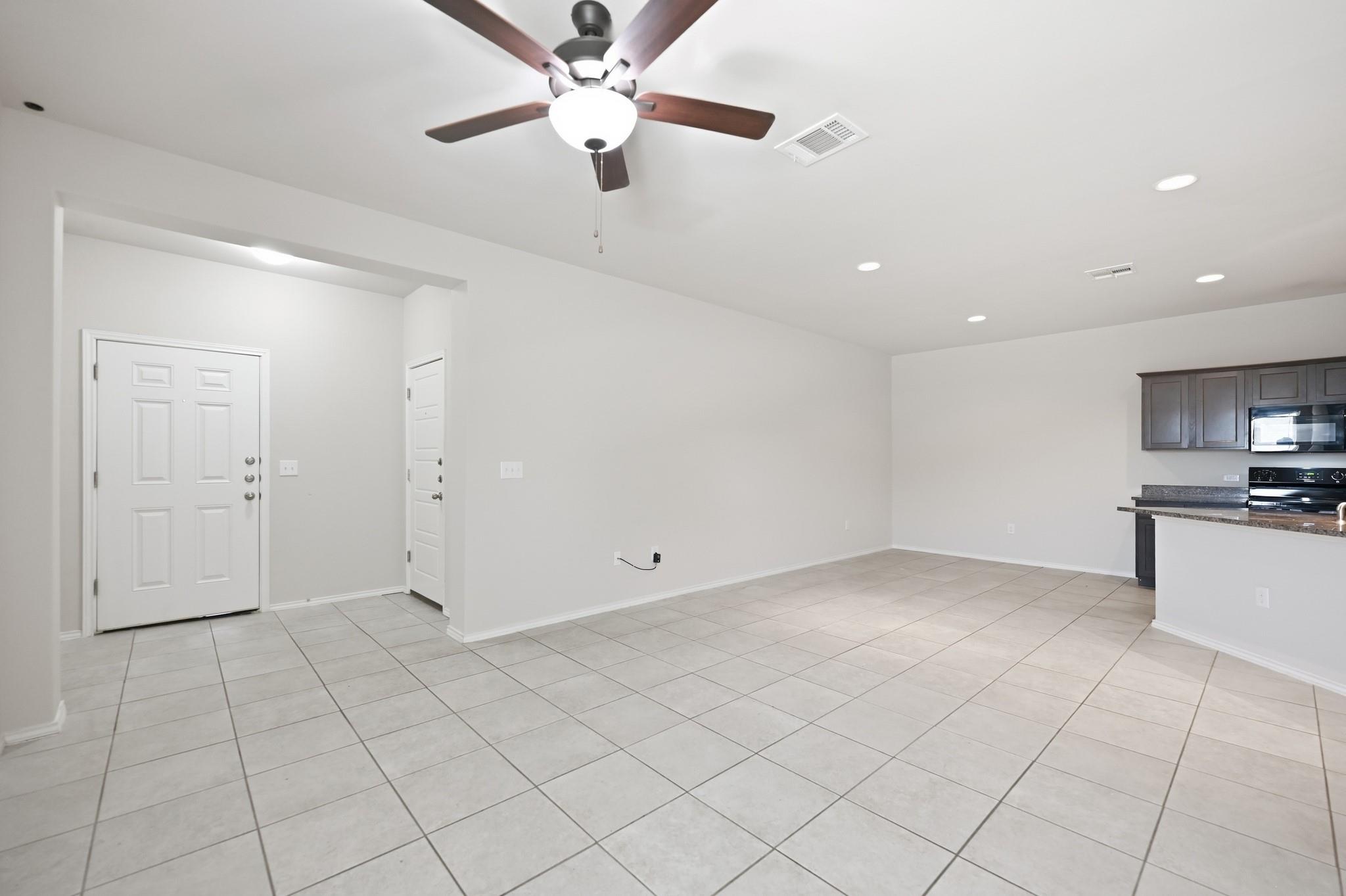 1733 Davidson Ranch Dr Property Photo 4